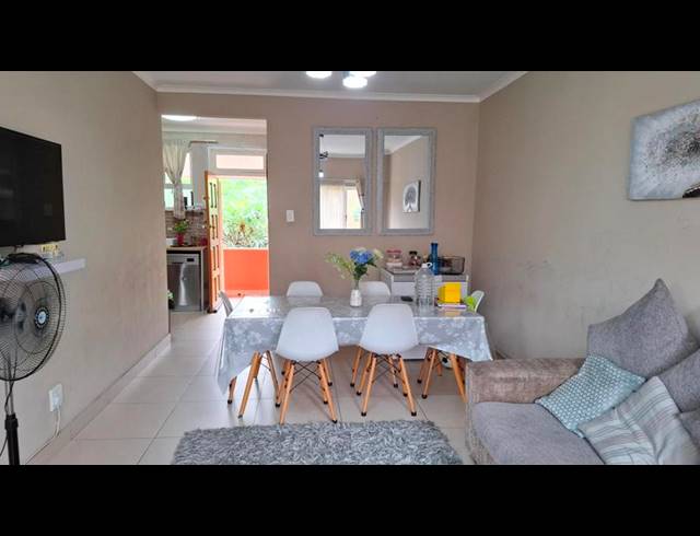 1 BEDROOM APARTMENT FOR SALE IN OVERPORT